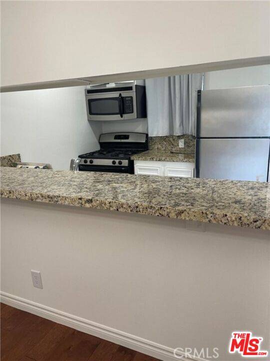 Los Angeles, CA 90025,11574 Ohio Ave #102