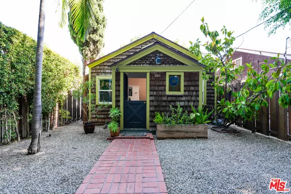 4132 Cumberland Ave, Los Angeles, CA 90027