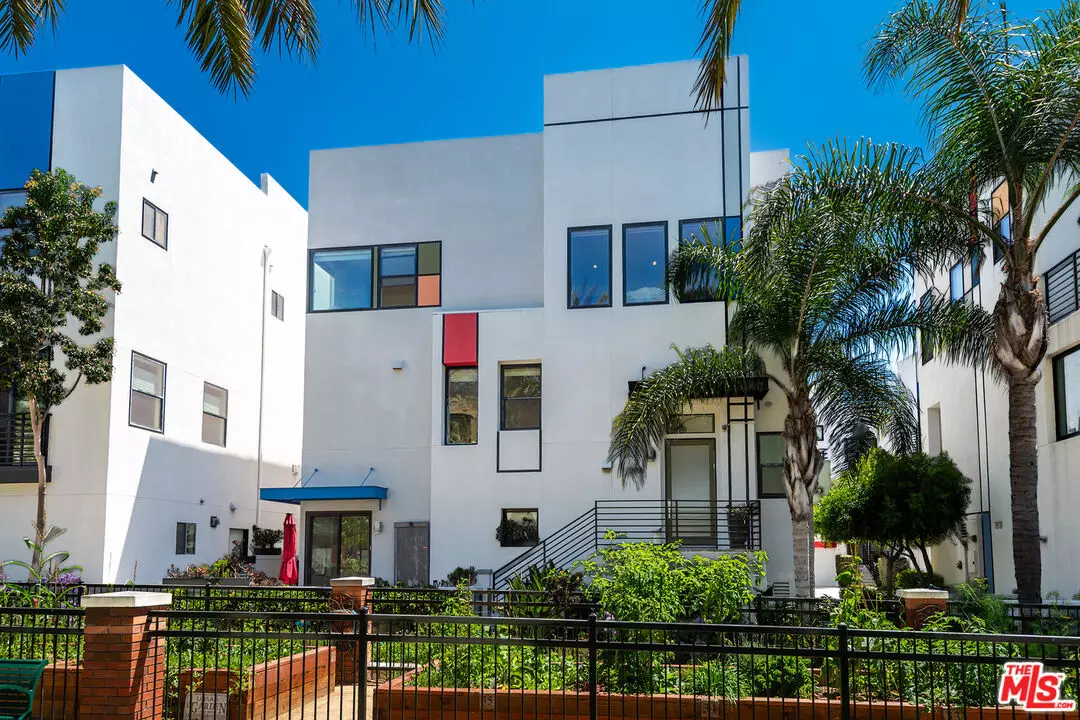 Los Angeles, CA 90094,12936 Discovery Crk