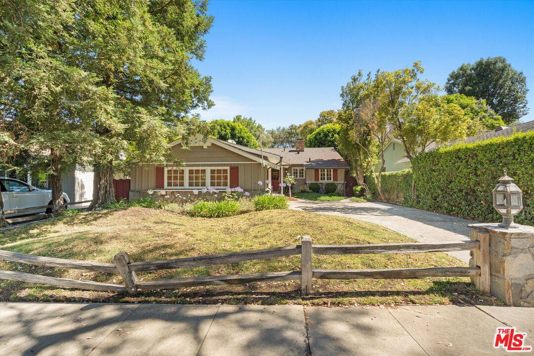 21239 Velicata St, Woodland Hills, CA 91364