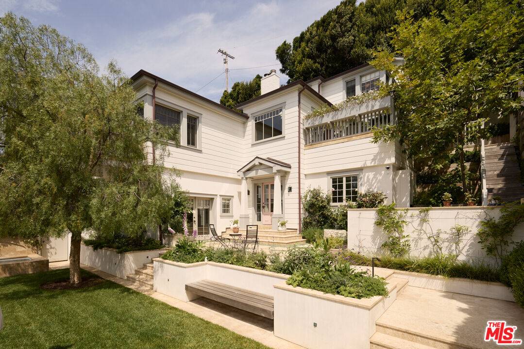Santa Monica, CA 90402,239 W Channel Rd
