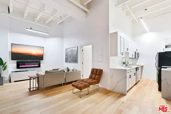 312 W 5th St #208, Los Angeles, CA 90013