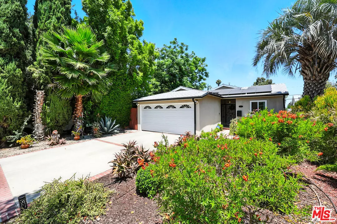 Woodland Hills, CA 91364,22101 SW Buena Ventura St