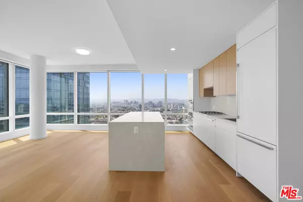 Los Angeles, CA 90017,877 Francisco St #2811