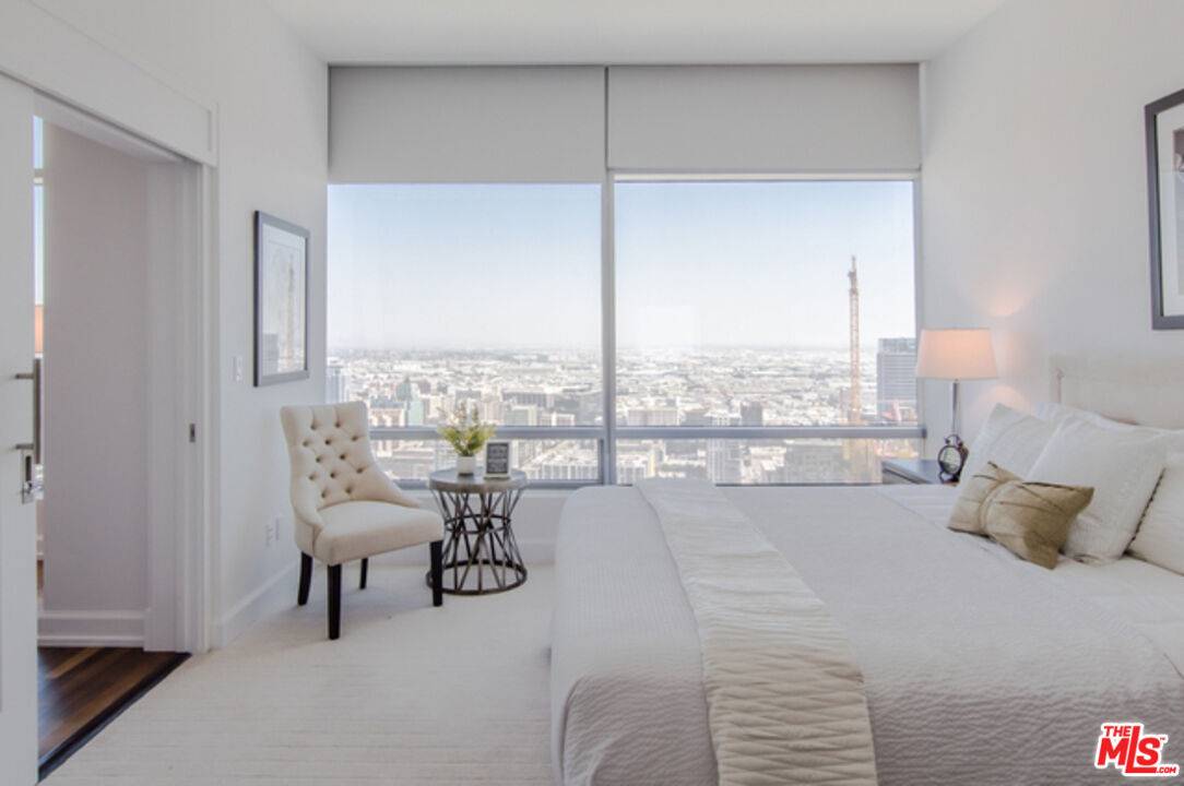 900 W Olympic Blvd #39E, Los Angeles, CA 90015