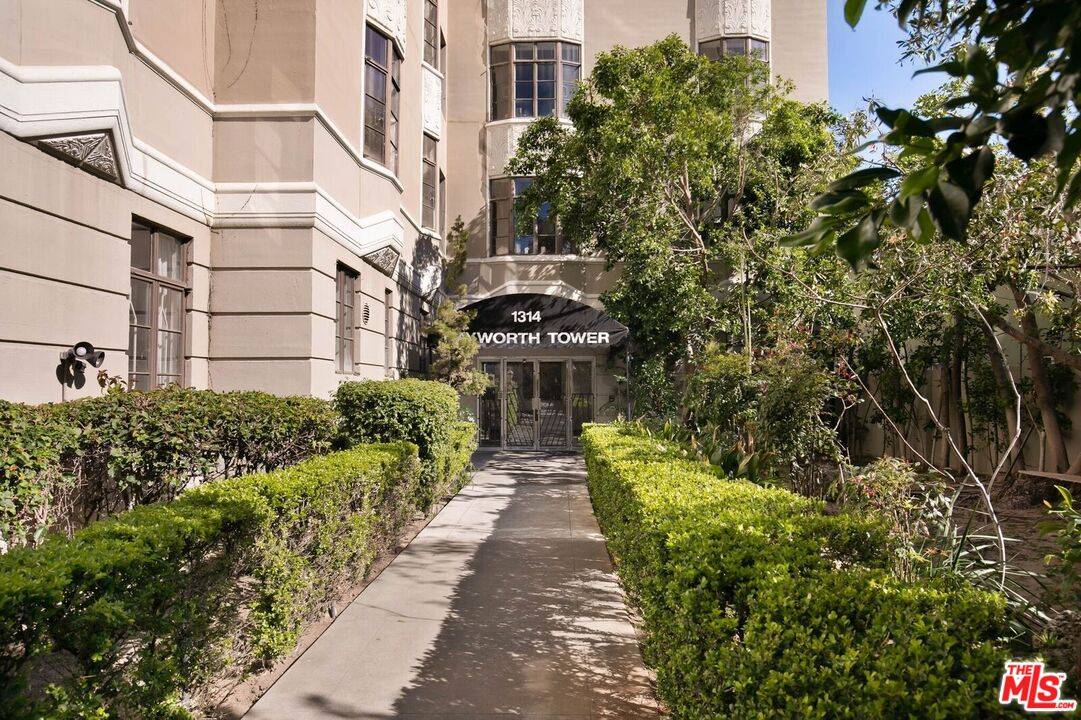 West Hollywood, CA 90046,1314 N HAYWORTH AVE #602