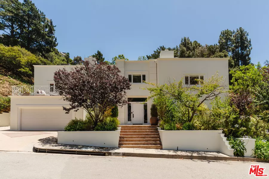 1570 Roscomare Rd, Los Angeles, CA 90077