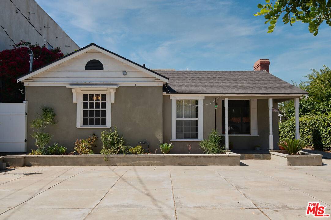 Toluca Lake, CA 91602,10829 Kling St
