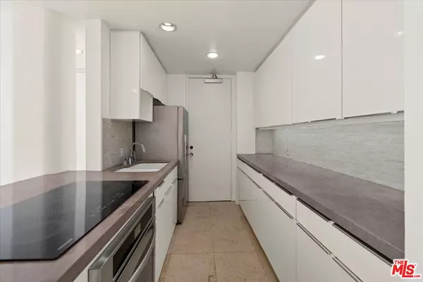 Los Angeles, CA 90024,10747 Wilshire Blvd #1102