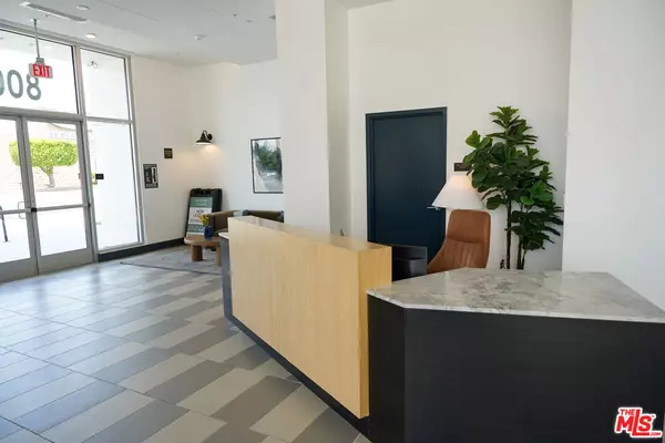 Los Angeles, CA 90005,800 Western Avenue #311