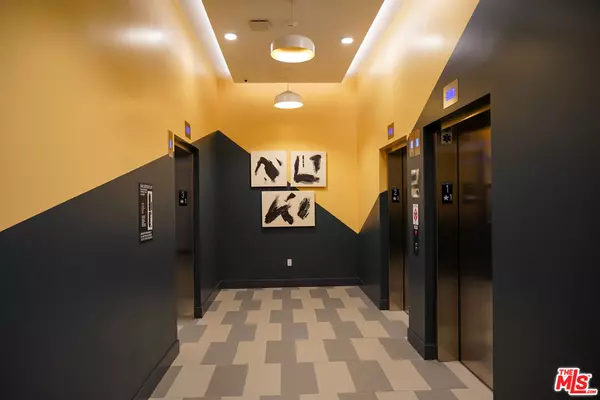 Los Angeles, CA 90005,800 Western Avenue #712