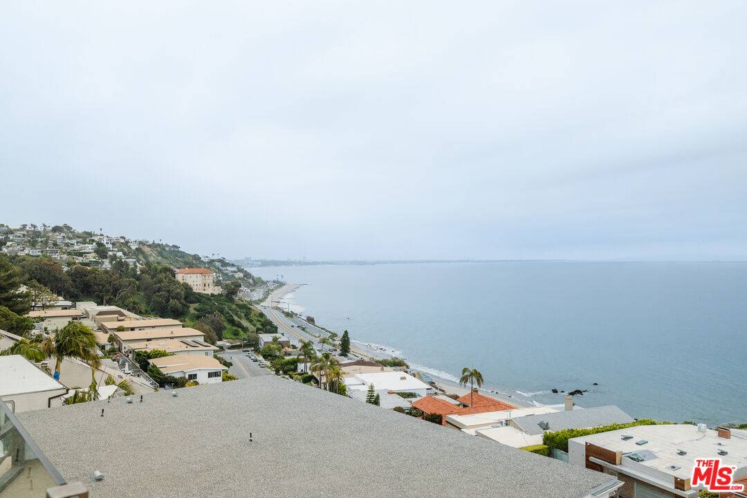 18203 Coastline Dr #7, Malibu, CA 90265