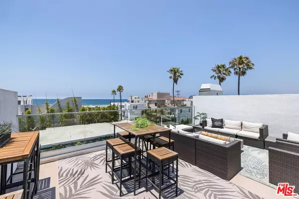 Marina Del Rey, CA 90292,32 Galleon St