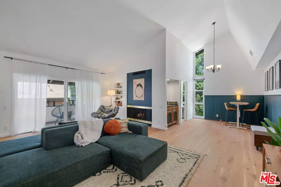 31568 Agoura Rd #4, Westlake Village, CA 91361