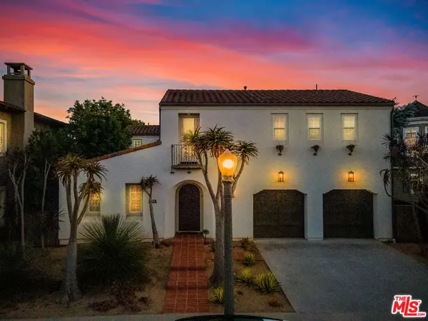 7578 Coastal View Dr, Los Angeles, CA 90045