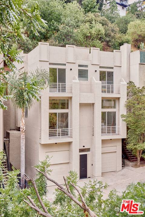 701 Museum Dr, Los Angeles, CA 90065