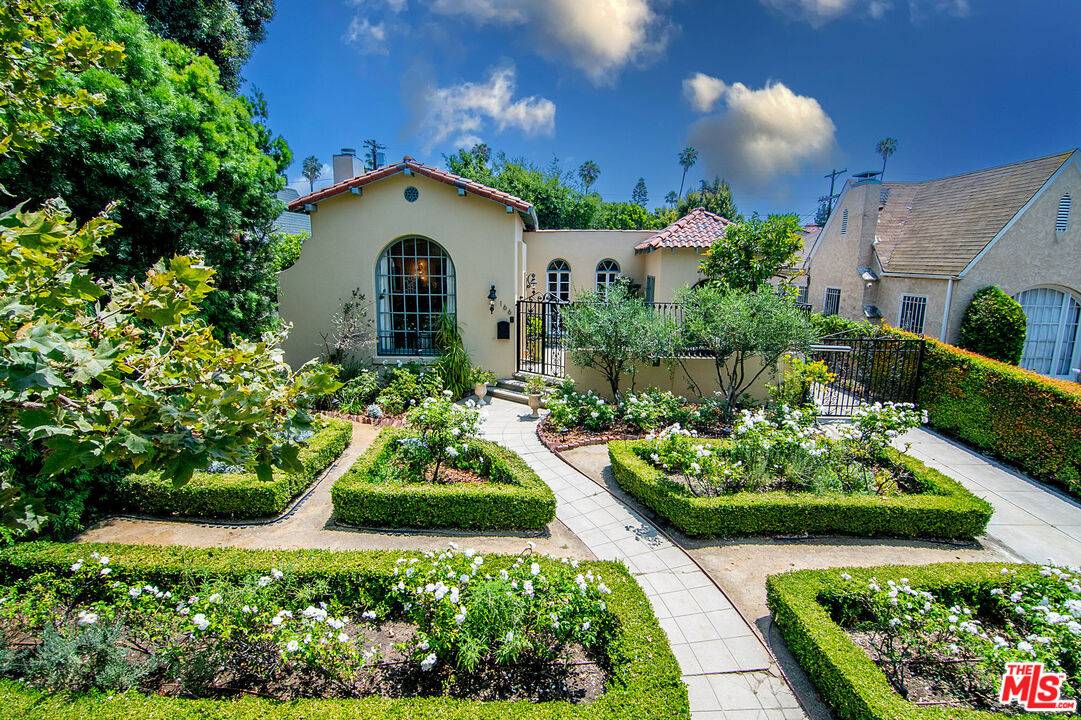 166 N Citrus Ave, Los Angeles, CA 90036