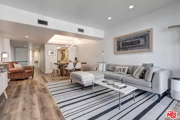 171 N Church Ln #617, Los Angeles, CA 90049