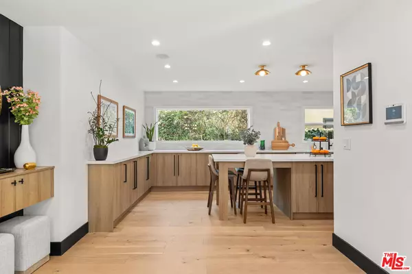 Studio City, CA 91604,4034 Denny Ave