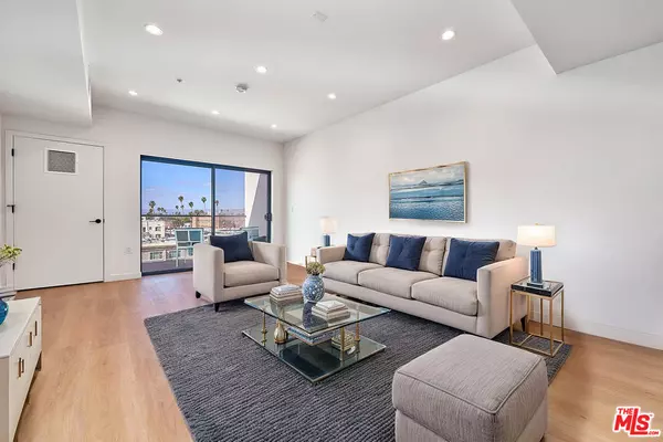 Los Angeles, CA 90010,321 S Oxford Ave #305