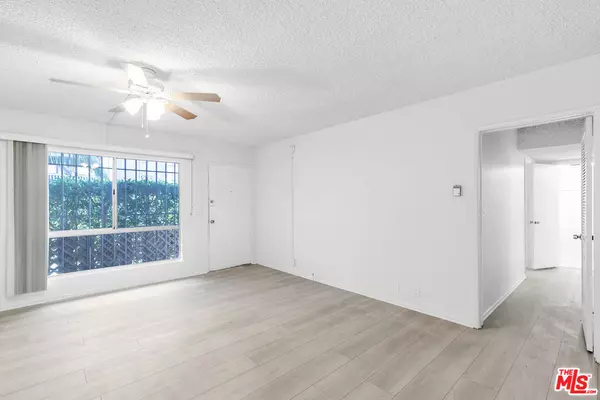 Los Angeles, CA 90064,2332 S Beverly Glen Blvd #3