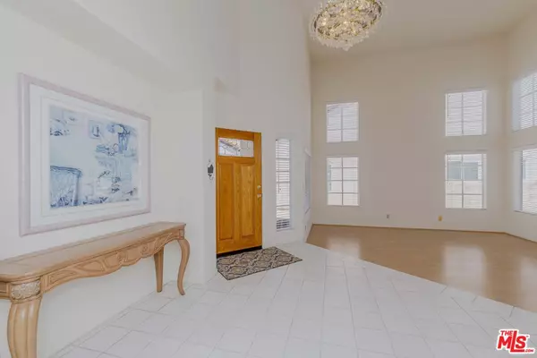 West Hills, CA 91307,7442 Bobbyboyar Ave