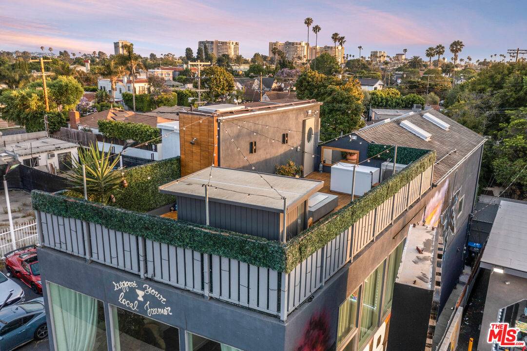 2515 Lincoln Blvd, Venice, CA 90291