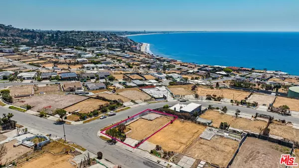 Malibu, CA 90265,18348 Clifftop Way