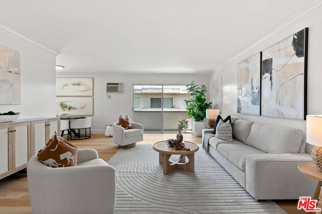 Los Angeles, CA 90064,2884 Sawtelle Blvd #205