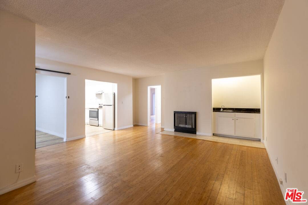1033 6TH ST #107, Santa Monica, CA 90403