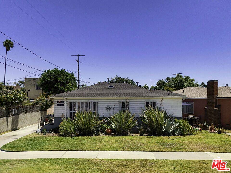 Los Angeles, CA 90018,2918 11th Ave