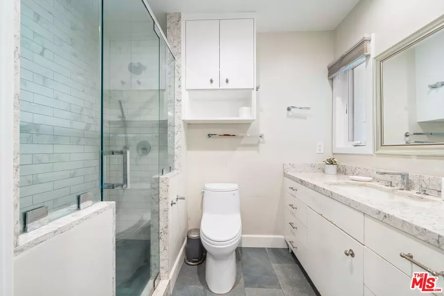 14034 Valerio St, Van Nuys, CA 91405