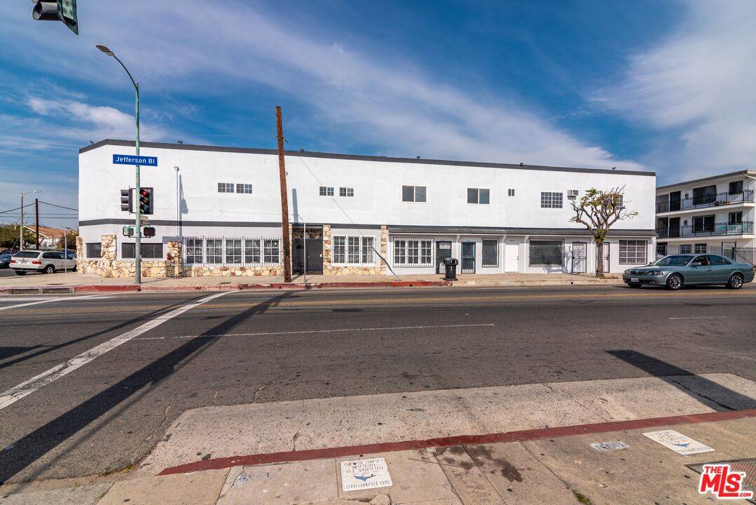 Los Angeles, CA 90018,1885 W Jefferson Blvd