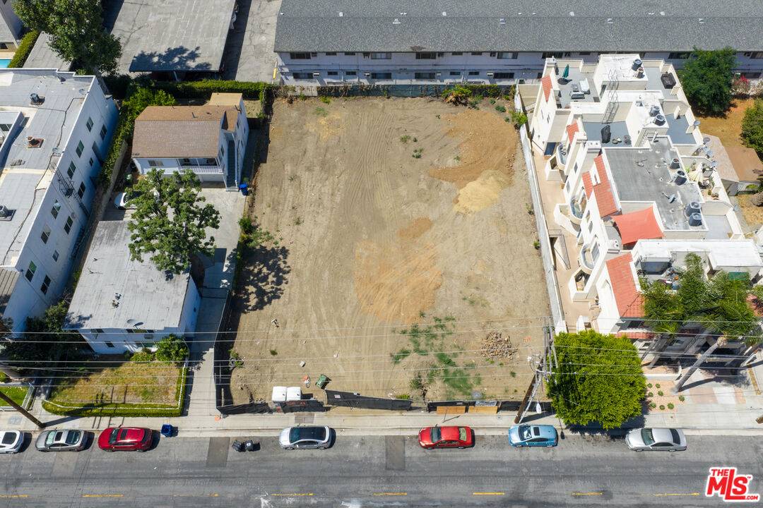 North Hollywood, CA 91602,11031 Aqua Vista St