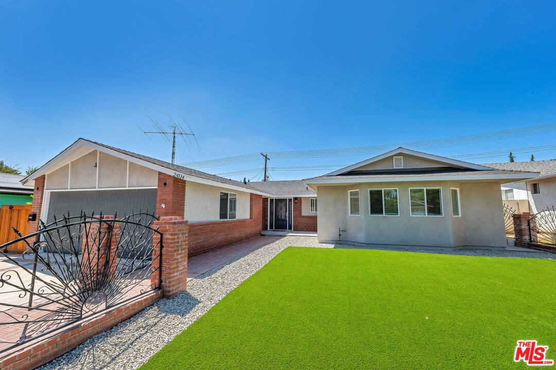 24114 Gilmore St, West Hills, CA 91307
