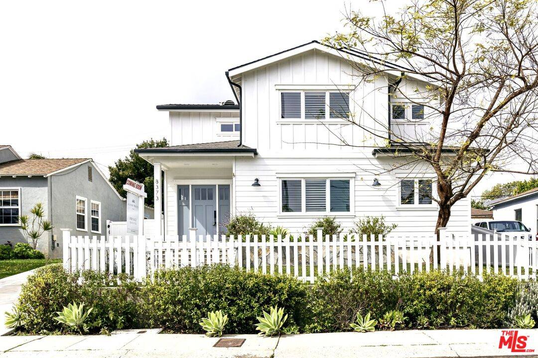 8373 Westlawn Ave, Los Angeles, CA 90045