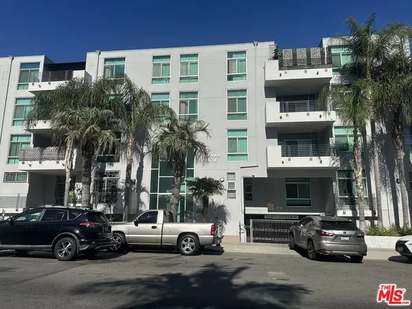 332 S Oxford Ave #206, Los Angeles, CA 90020