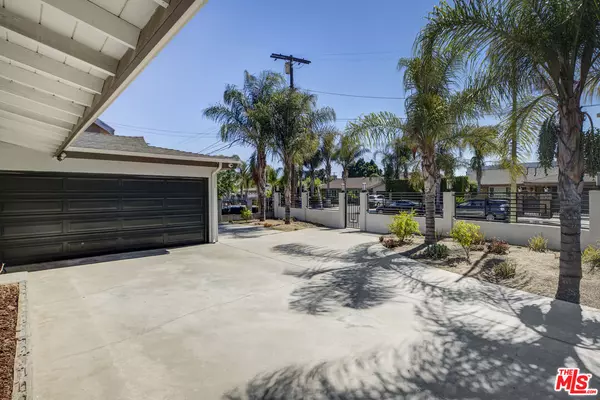 Panorama City, CA 91402,7932 Allott Ave