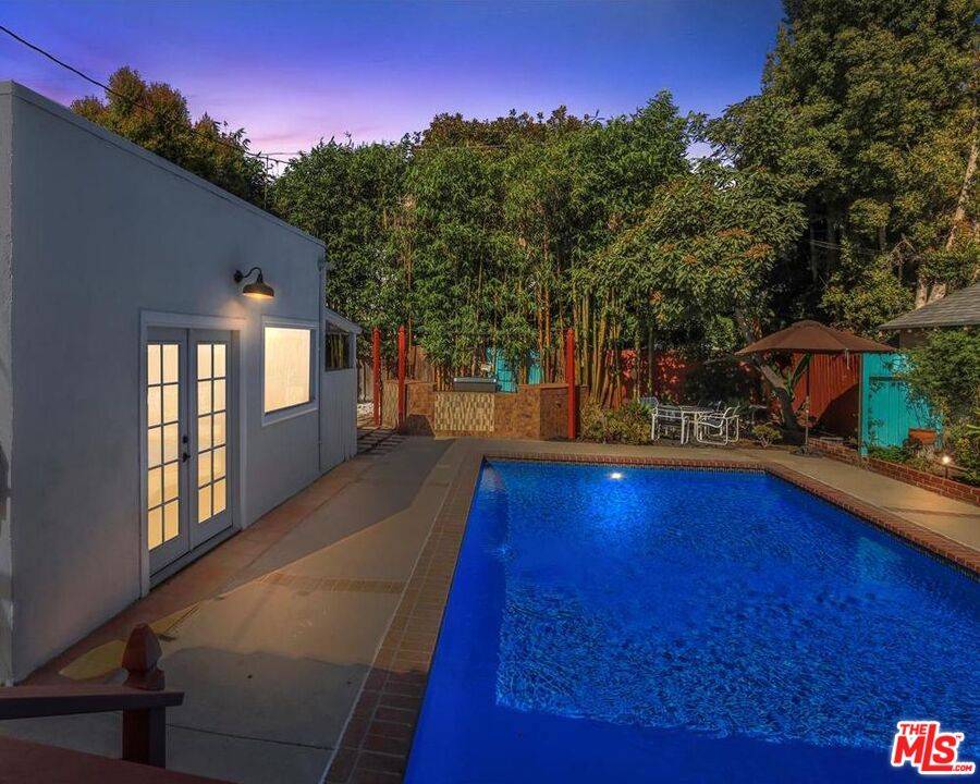 2350 Malcolm Ave, Los Angeles, CA 90064