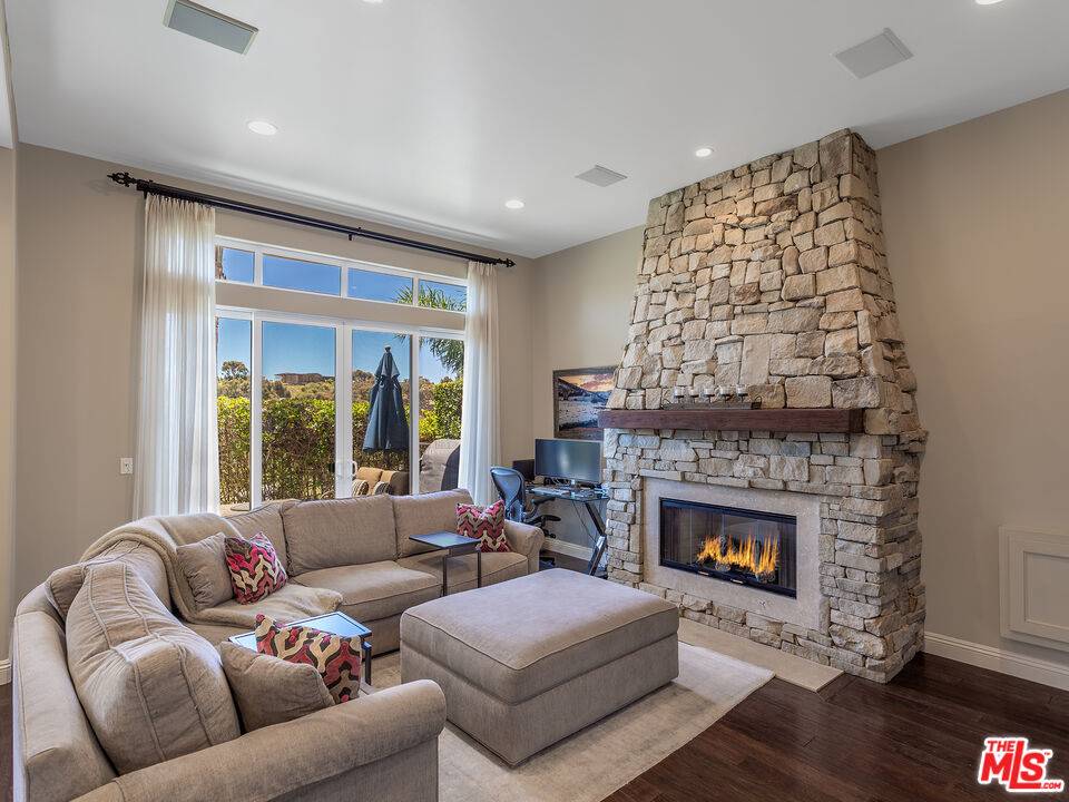 Malibu, CA 90265,23949 De Ville Way