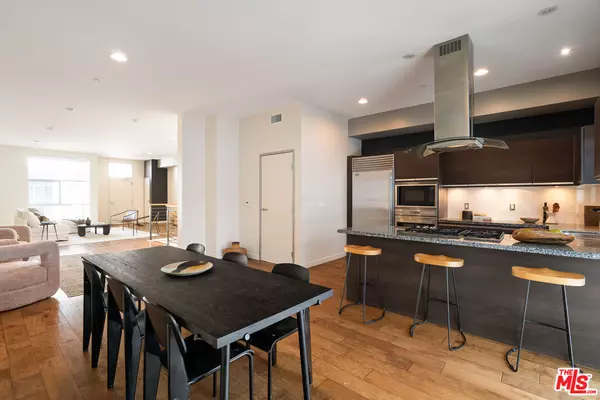 3119 Via Dolce #302, Marina Del Rey, CA 90292