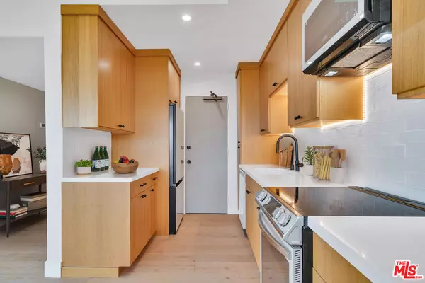 Los Angeles, CA 90024,10701 Wilshire Blvd #1601