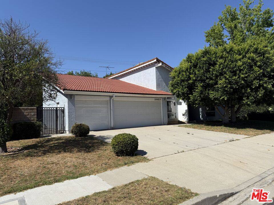 Chatsworth, CA 91311,20023 Tipico St
