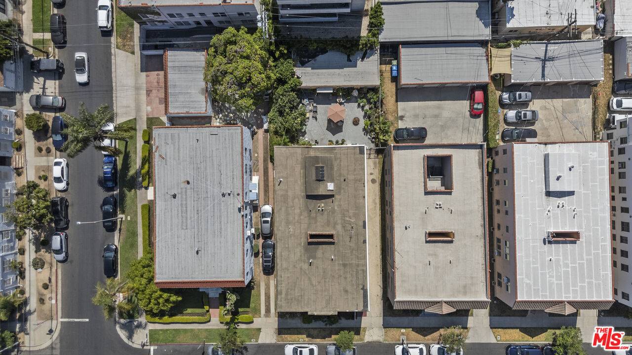 Los Angeles, CA 90036,358 N Ogden Dr