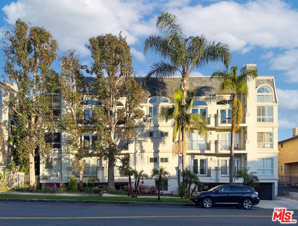 11690 Montana Ave #207, Los Angeles, CA 90049