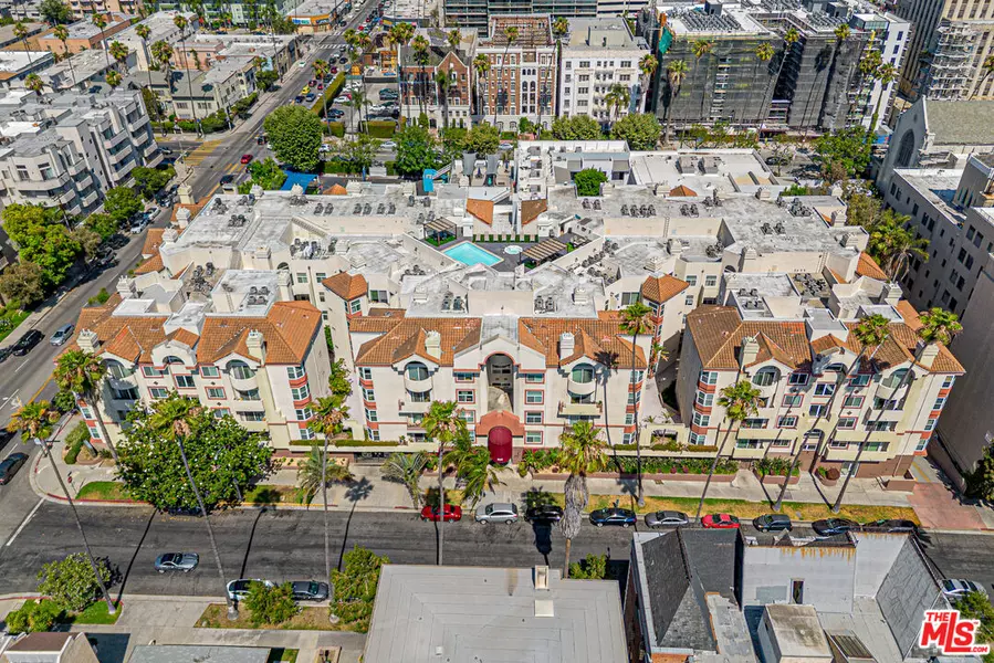 620 S Gramercy Pl #415, Los Angeles, CA 90005