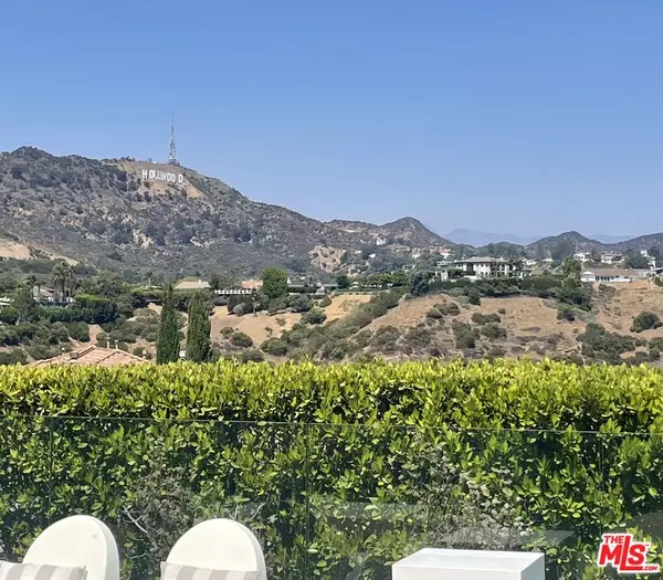 Los Angeles, CA 90068,2752 Stone View Ct #17