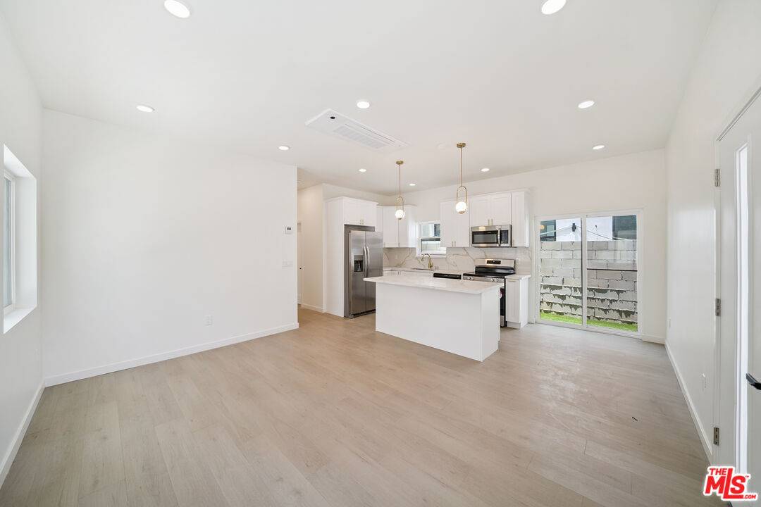 1513 S Hayworth Ave, Los Angeles, CA 90035
