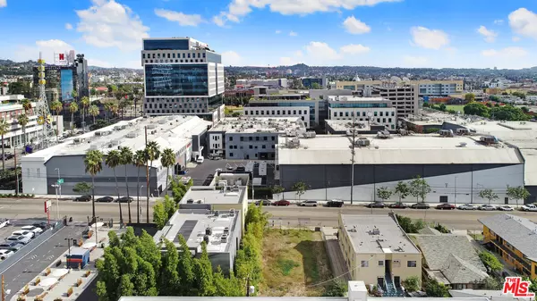 Los Angeles, CA 90028,1449 N Bronson Ave