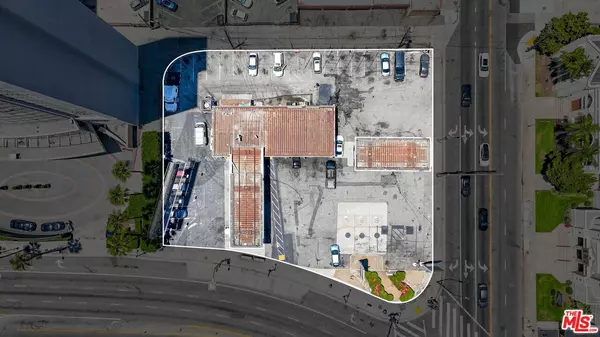 Los Angeles, CA 90028,1787 N Highland Ave